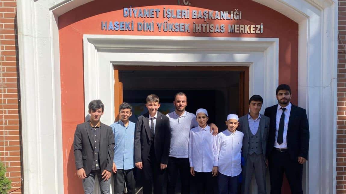 Yeni Hafızlarımızı Tebrik Ediyoruz TUBA ŞEHİTLERİ İMAM HATİP ORTAOKULU